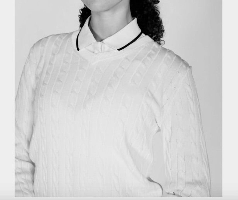 Rohnisch V-Neck Cable Sweater - White