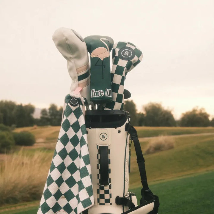 Fore All Fairway Cover - Flamingo