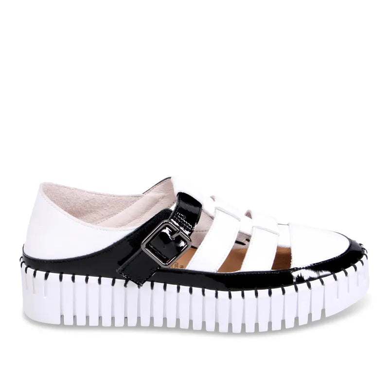 Django & Juliette Baytown Sandal - White/Black