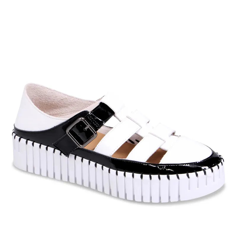 Django & Juliette Baytown Sandal - White/Black