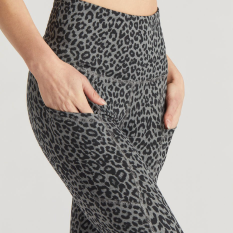 Strut This Remi Legging-Silver Leopard